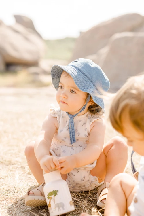 chapeau de soleil enfant marron gris nature
